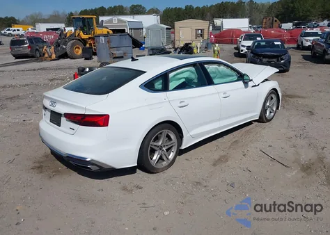 2021 Audi A5 Sportback Premium 45 Tfsi Quattro S Tronic z USA, uszkodzony, nr VIN WAUDACF53MA055011